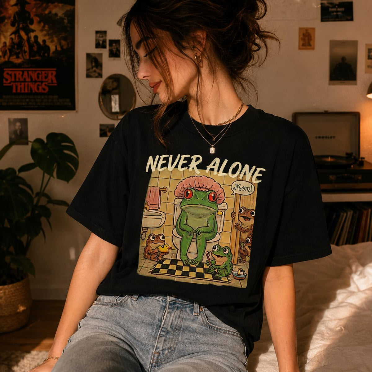 Never Alone Frog Mom Funny Graphic T-Shirt for Women