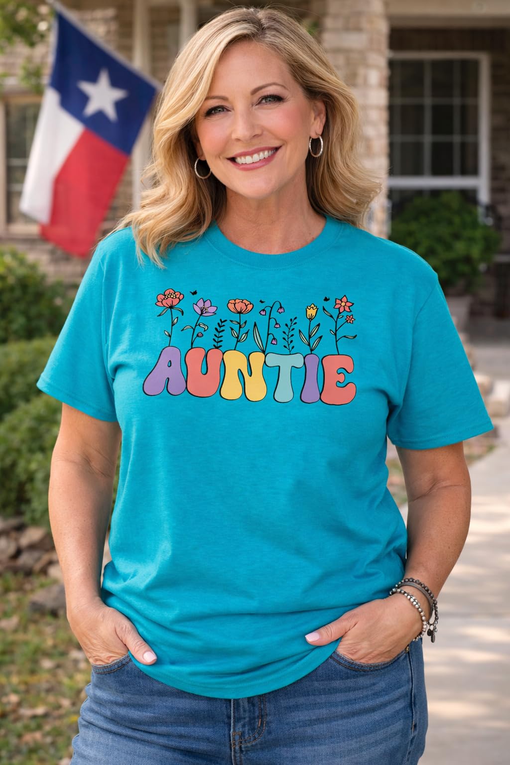 Women’s Auntie T-Shirt Floral Graphic Tee | Cute Retro Aunt Shirt | Gift for Aunt, Casual Short Sleeve Top