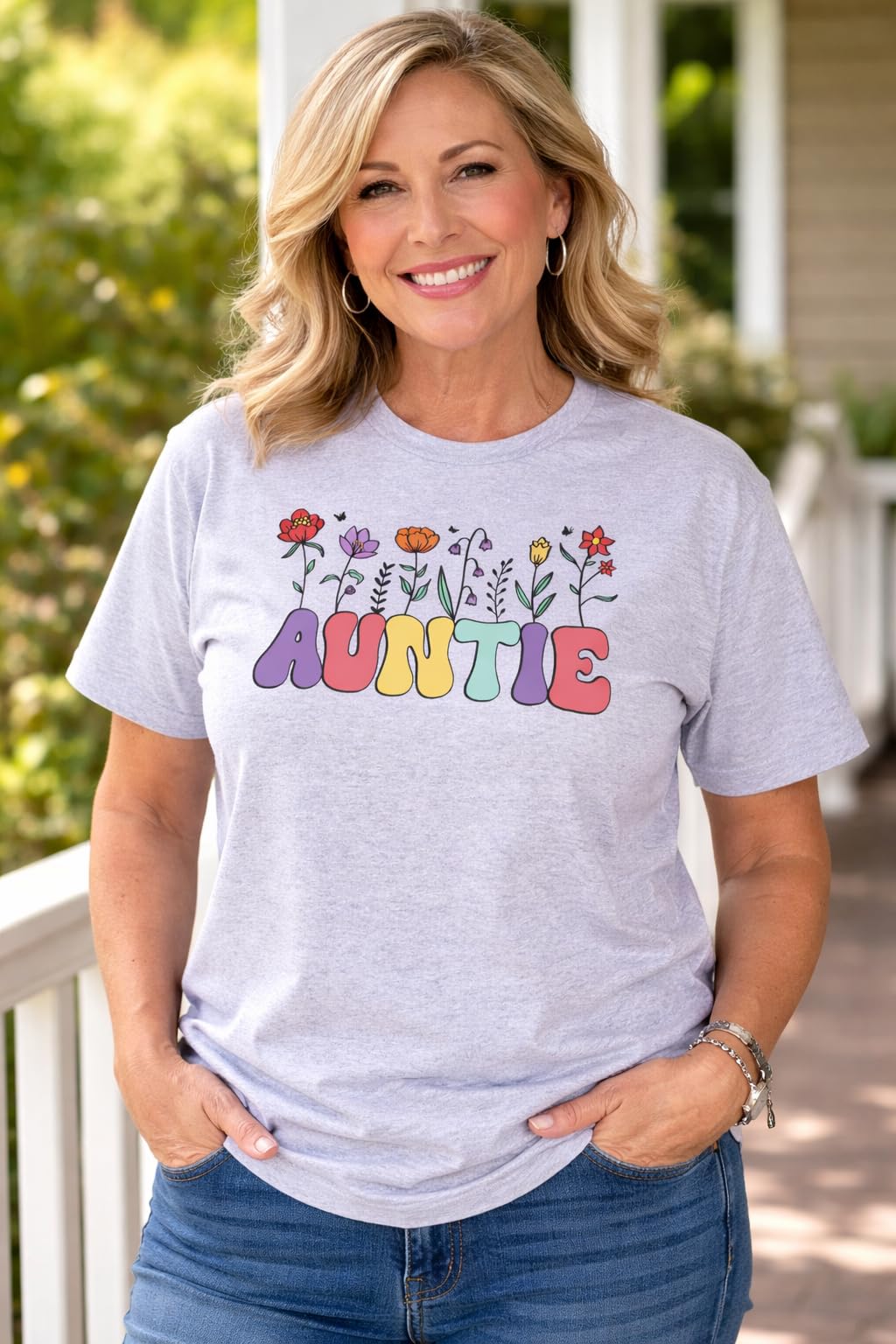 Women’s Auntie T-Shirt Floral Graphic Tee | Cute Retro Aunt Shirt | Gift for Aunt, Casual Short Sleeve Top